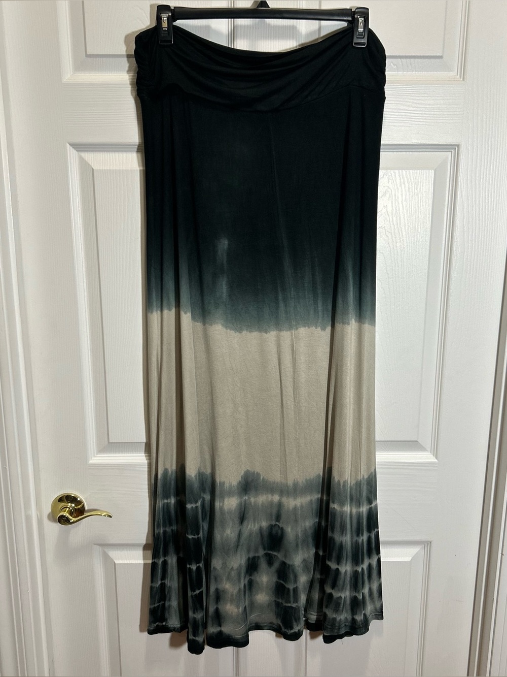 Wet Seal Black to Beige Ombre Tie Dye Maxi Skirt